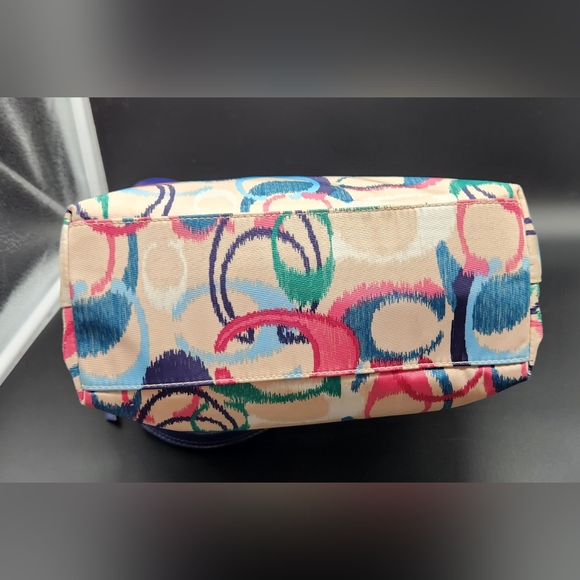 Gently Used Coach Signature Stripe Ikat Print Canvas Royal Blue Trimmed Tote Bag - Picture 5 of 16